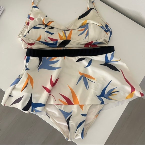 Seea Oasis bikini top and bottom set - Picture 8 of 14